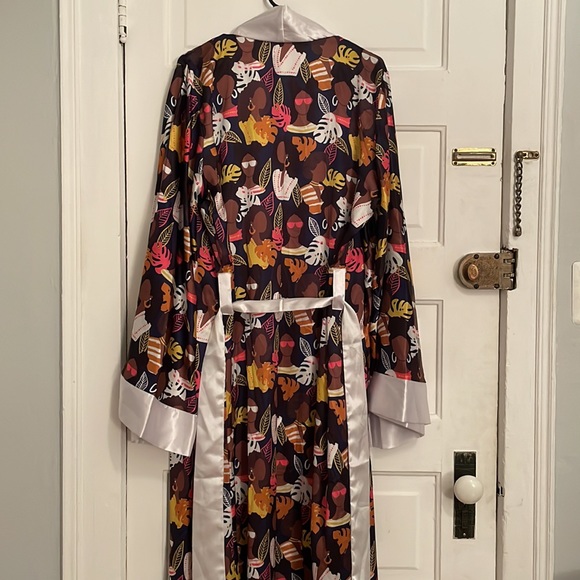 Kimono Style Woman Print Robe - Picture 5 of 6